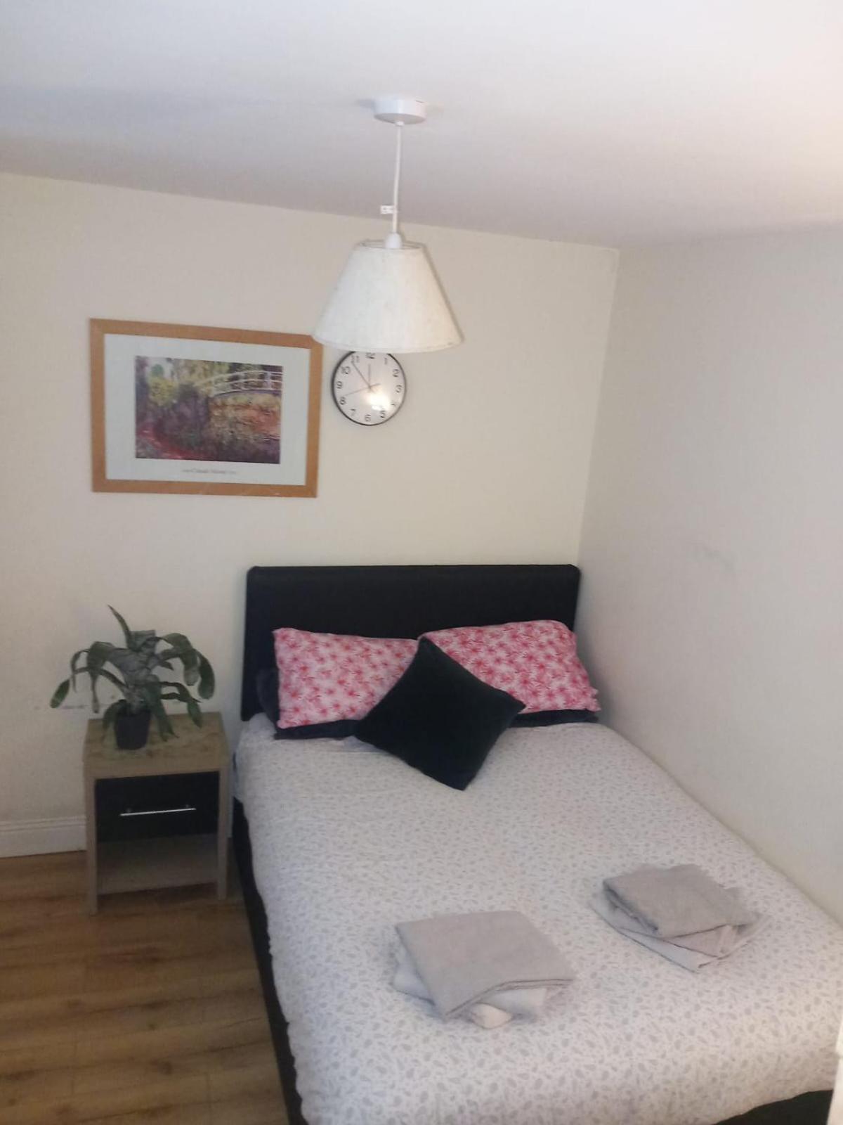 The Comfy Cottage Swords Extérieur photo